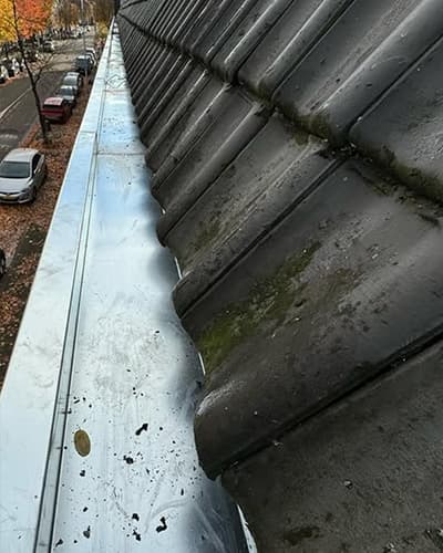 Dakgoot vervangen in de wijk Fokkesteeg, Nieuwegein